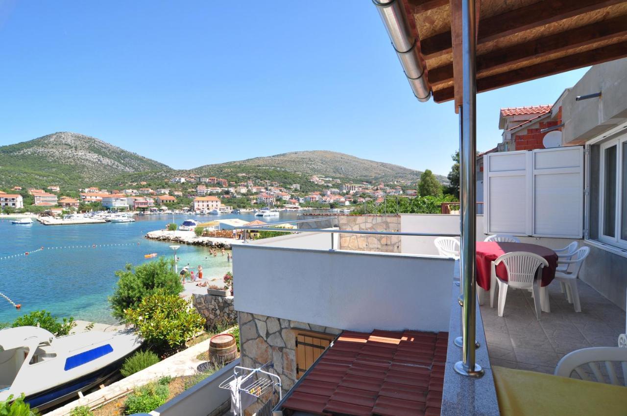 Apartment On The Beach, Zoranka Seget Vranjica Exteriér fotografie